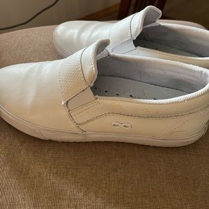 Infinity nurses shoes